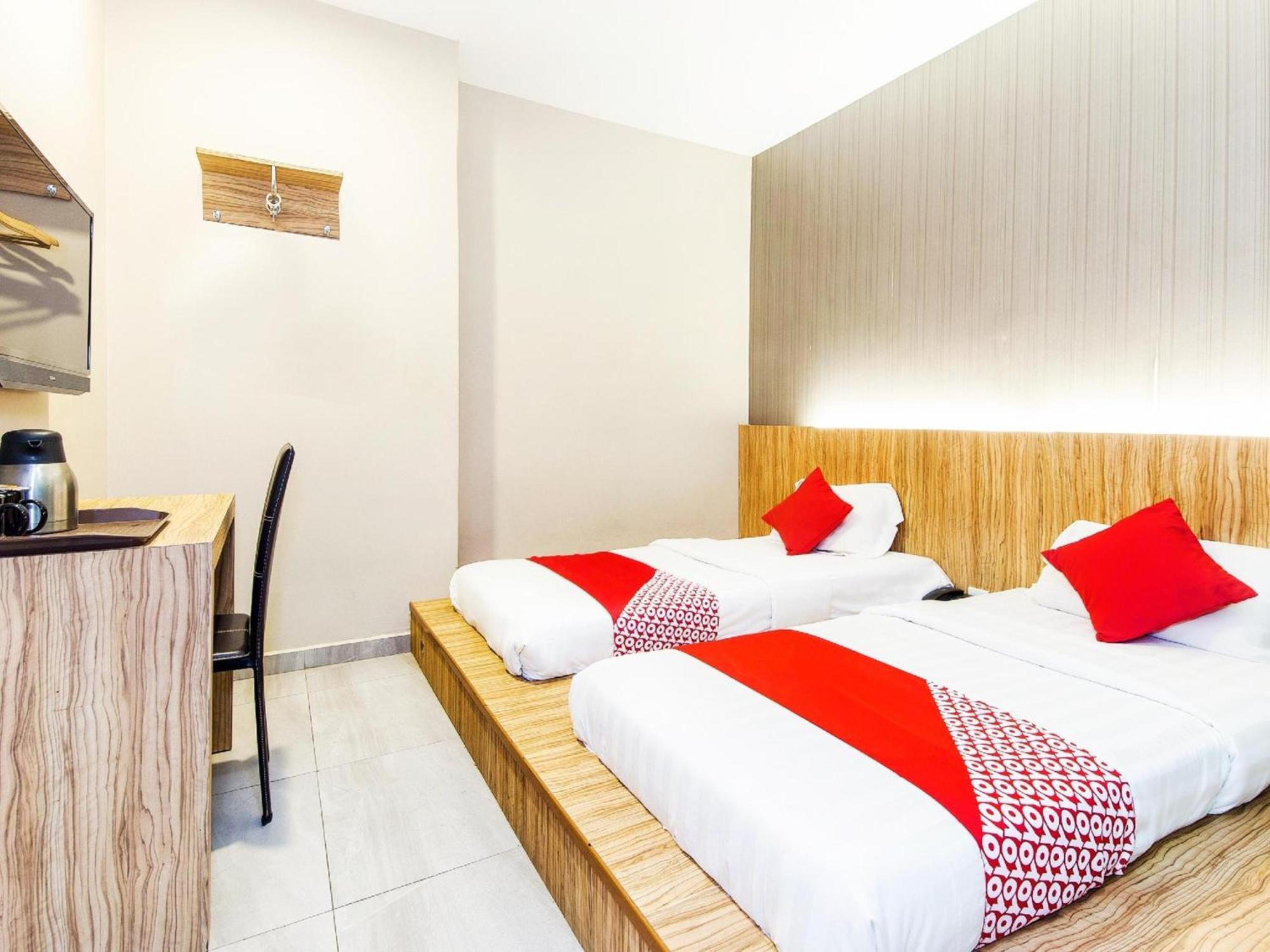 OYO 340 Comfort Hotel Kampong Batu Belah Eksteriør bilde