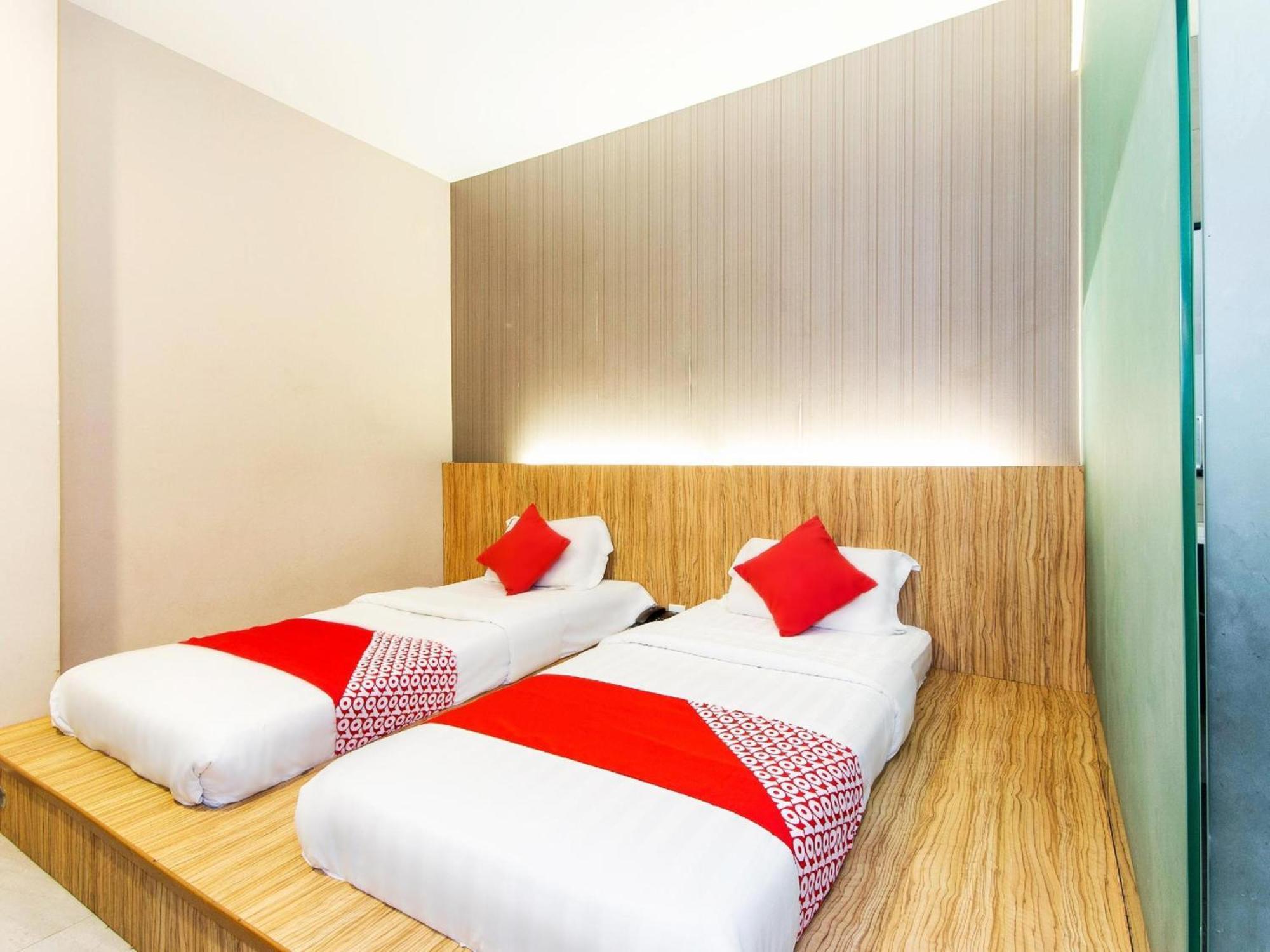 OYO 340 Comfort Hotel Kampong Batu Belah Eksteriør bilde