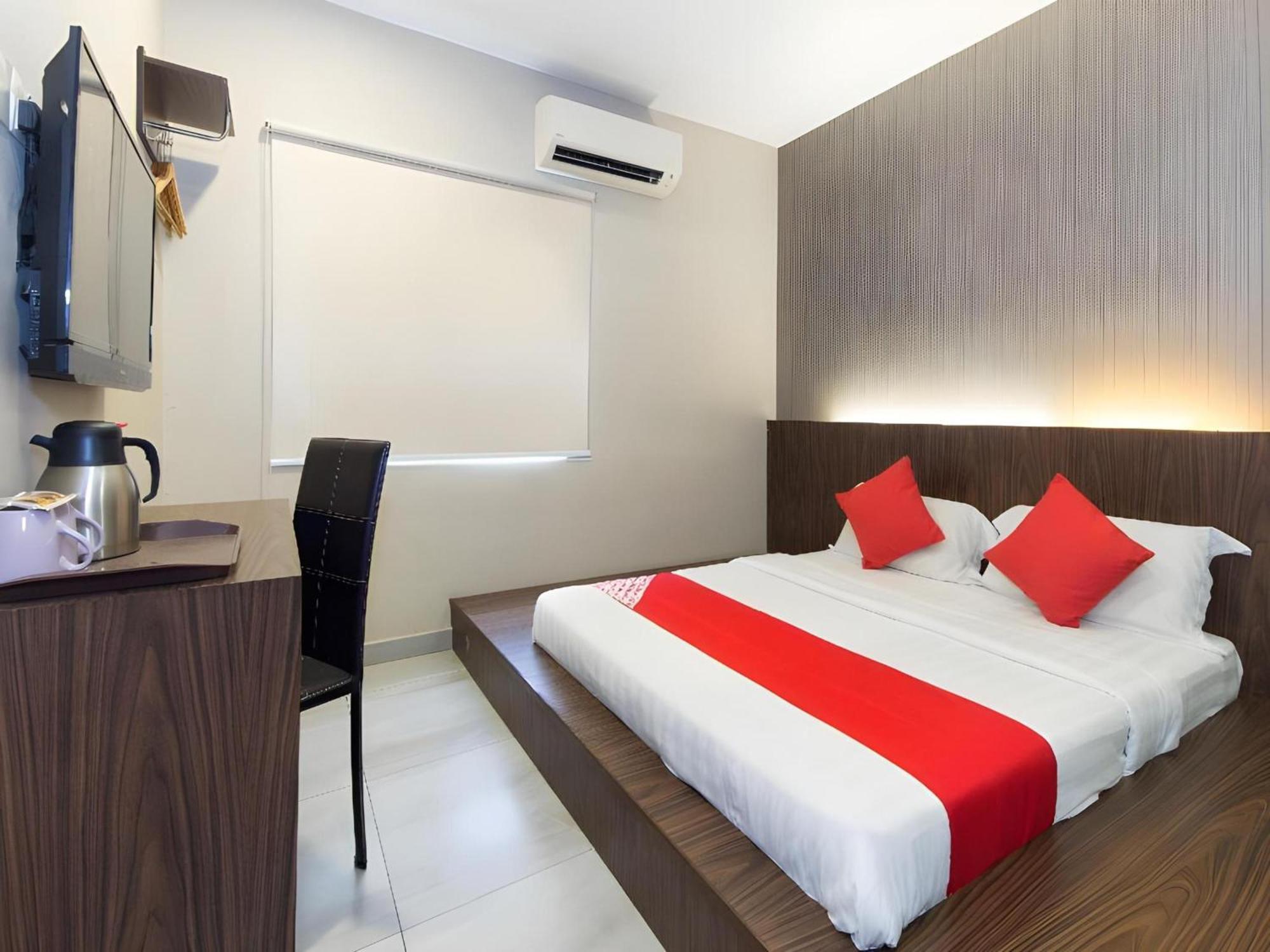 OYO 340 Comfort Hotel Kampong Batu Belah Eksteriør bilde