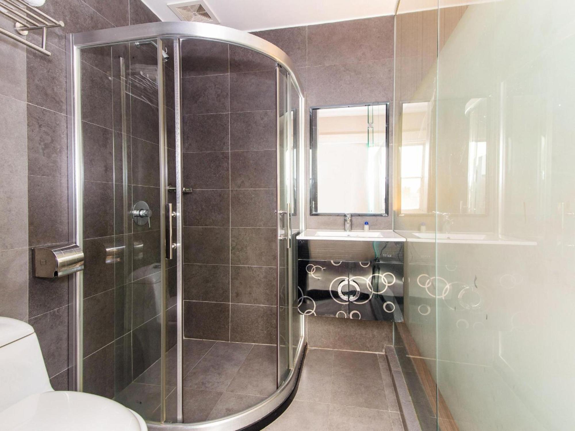 OYO 340 Comfort Hotel Kampong Batu Belah Eksteriør bilde