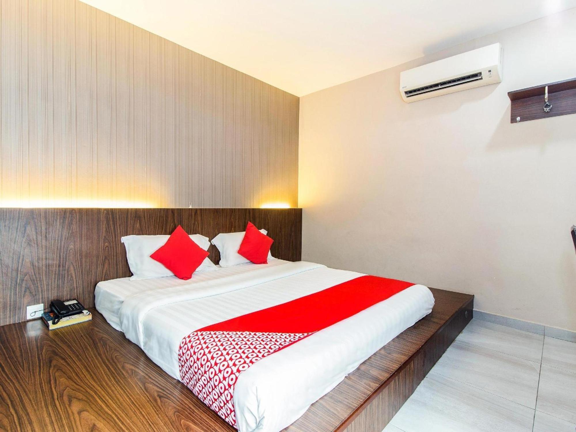 OYO 340 Comfort Hotel Kampong Batu Belah Eksteriør bilde