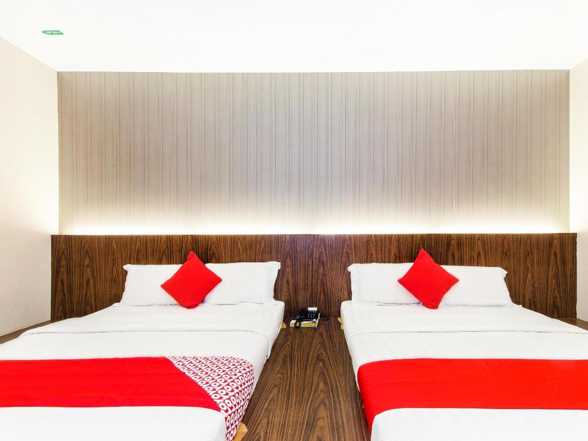 OYO 340 Comfort Hotel Kampong Batu Belah Eksteriør bilde