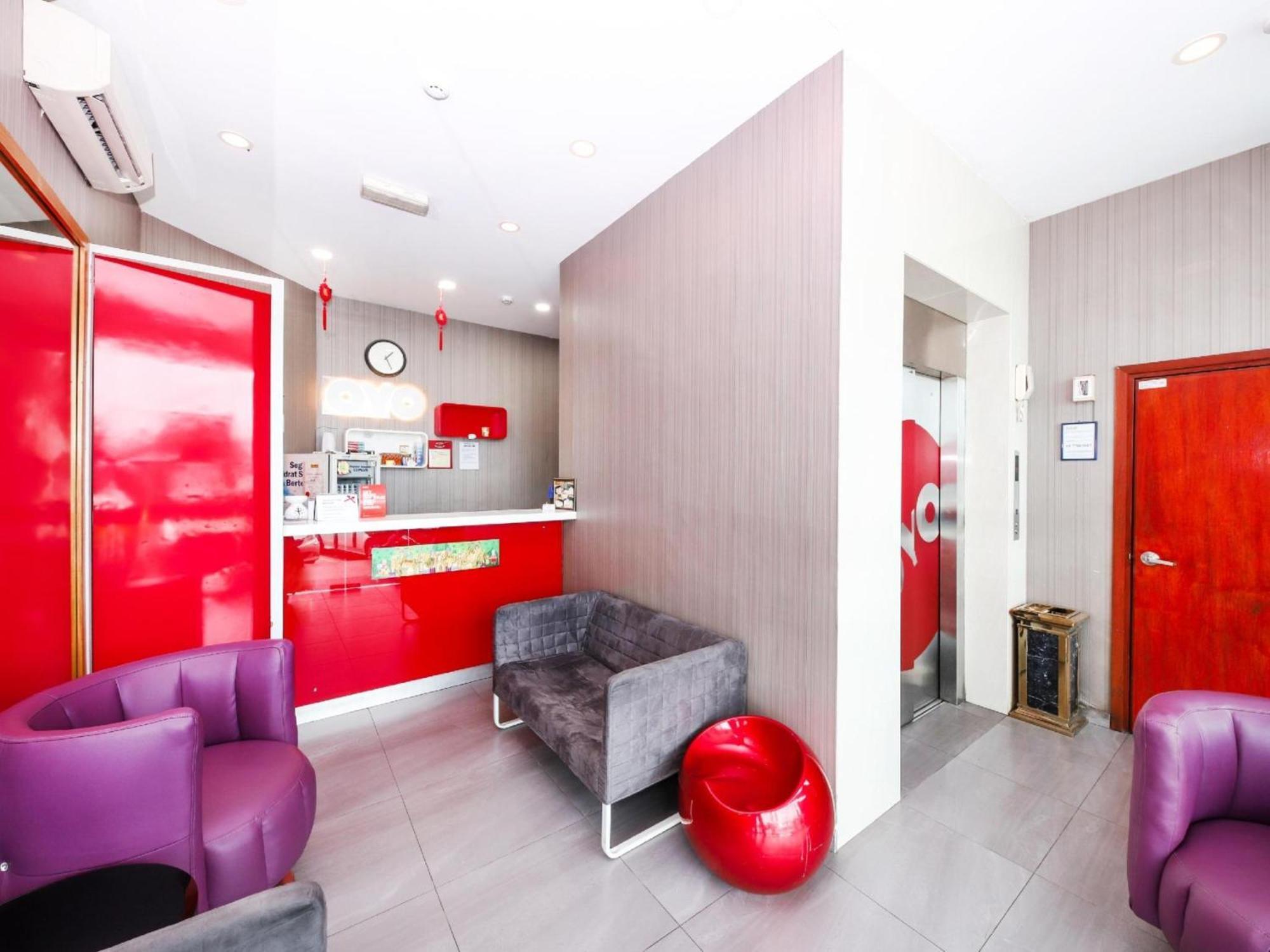 OYO 340 Comfort Hotel Kampong Batu Belah Eksteriør bilde