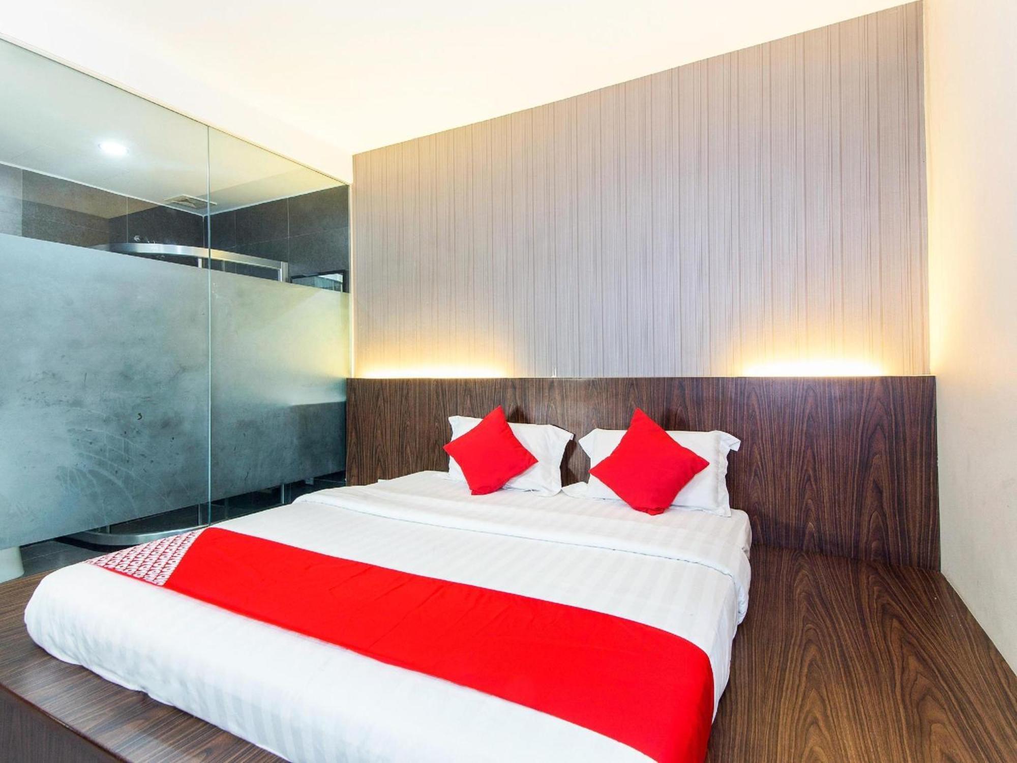 OYO 340 Comfort Hotel Kampong Batu Belah Eksteriør bilde