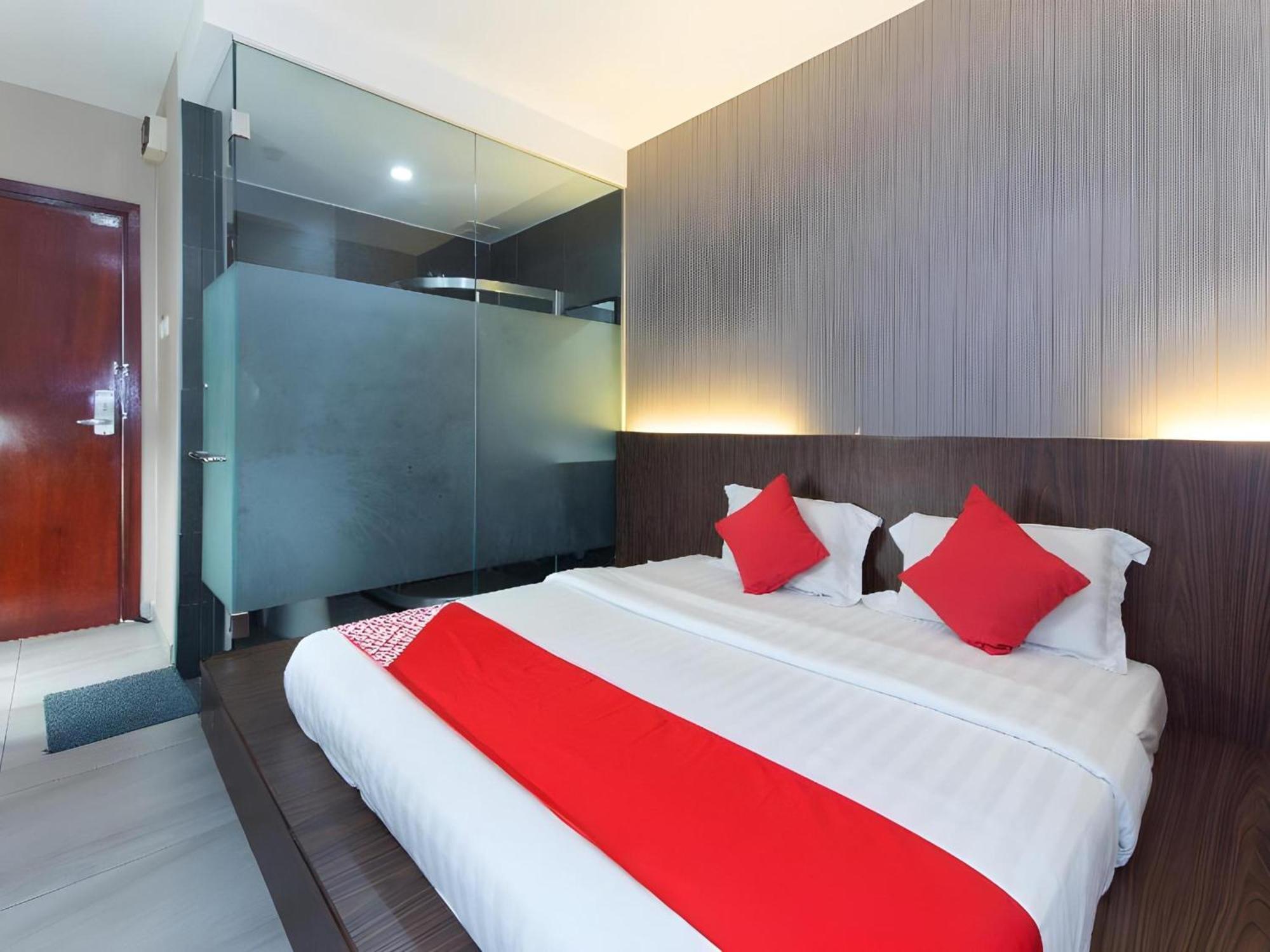 OYO 340 Comfort Hotel Kampong Batu Belah Eksteriør bilde